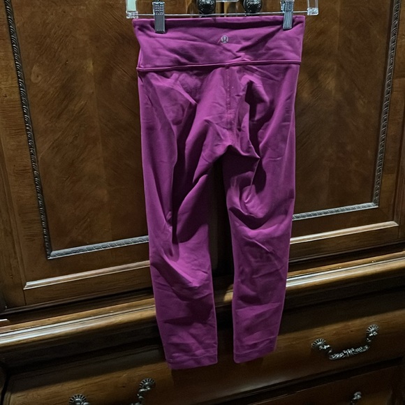 Lululemon Crop Leggings - Picture 2 of 5